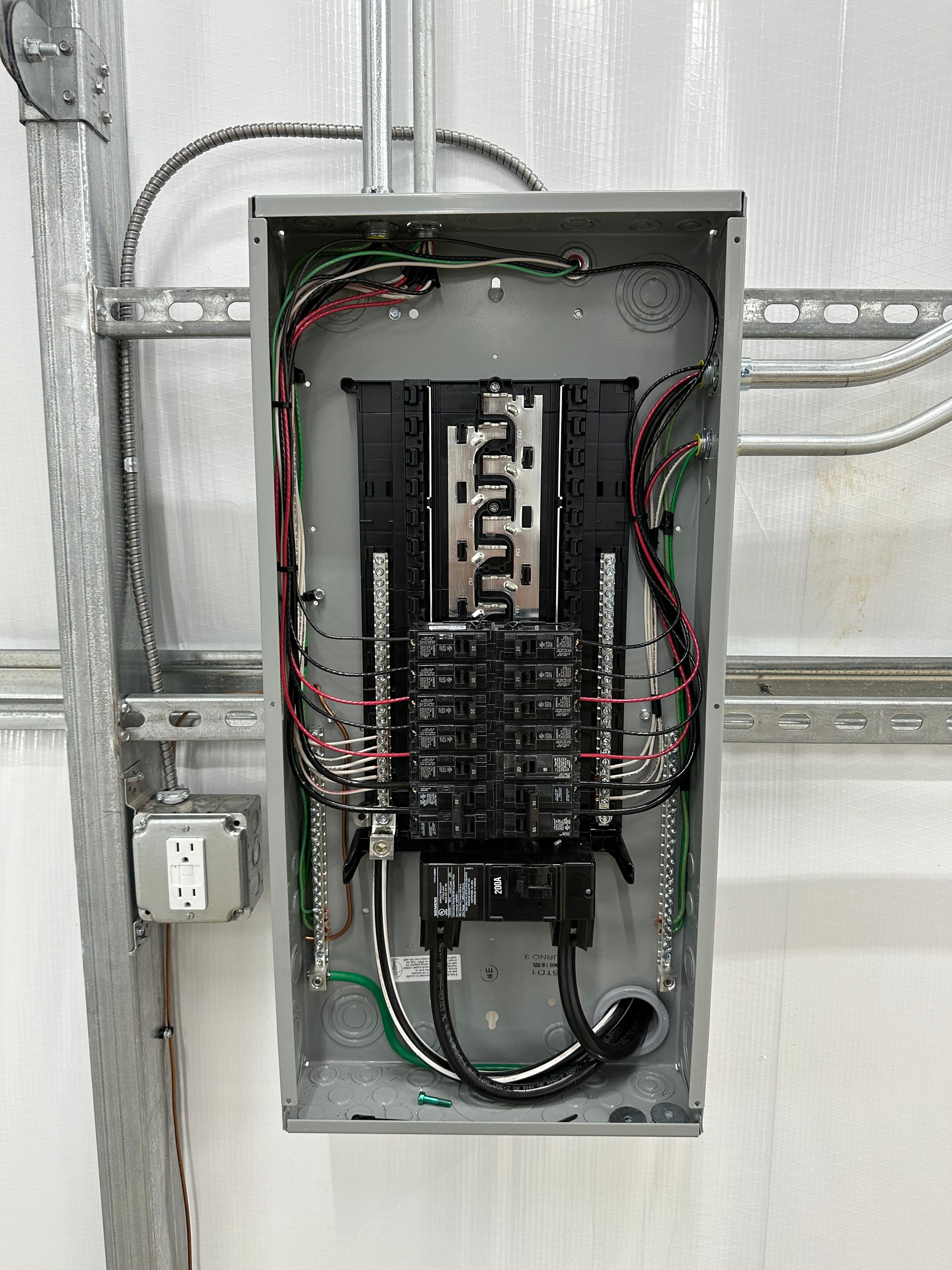 Project Expert Electrical Wiring for a Fully Equipped Metal Shop image