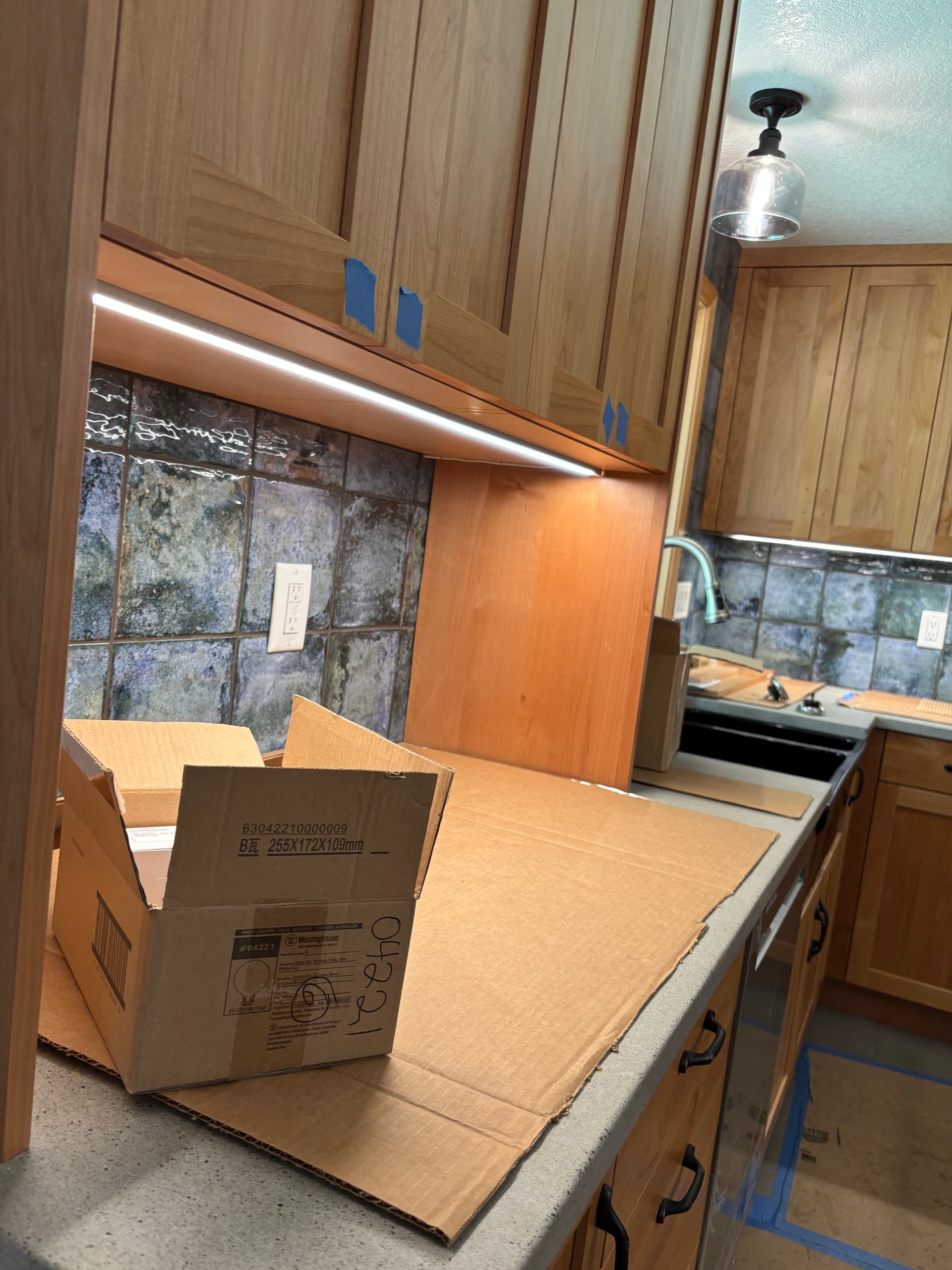 Gallery photos for Kitchen Lighting Upgrade with Under Cabinet Illumination: Image #3