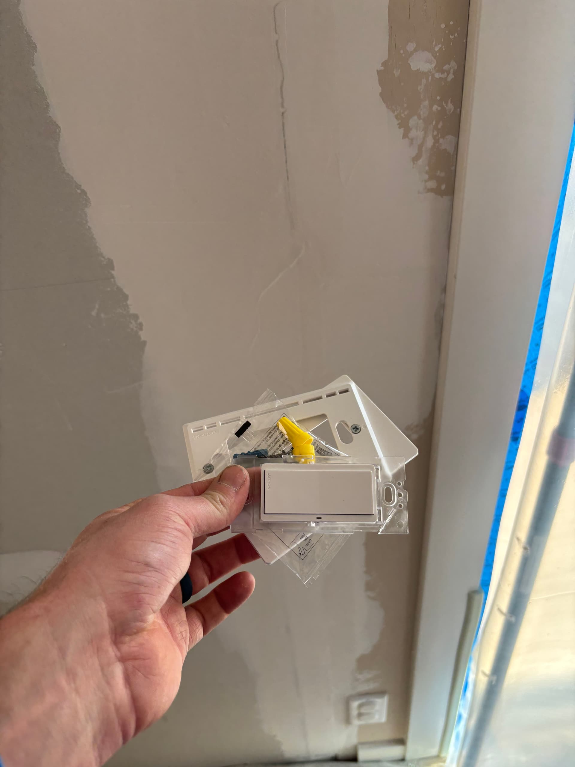 Gallery photos for Effortless Lutron Wireless Switch Installation: Image #1