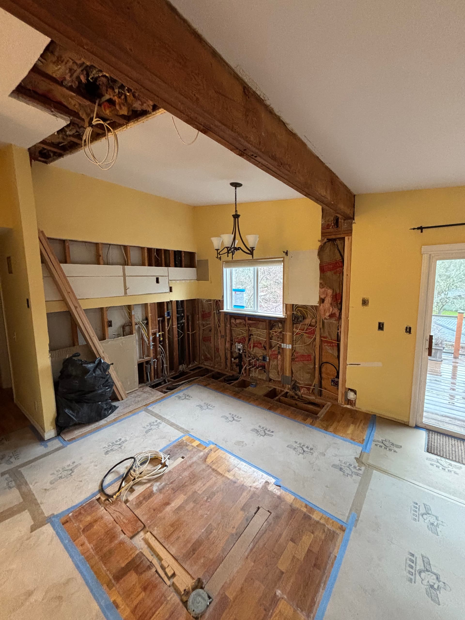 Island Wiring Overhaul in Kitchen Renovation