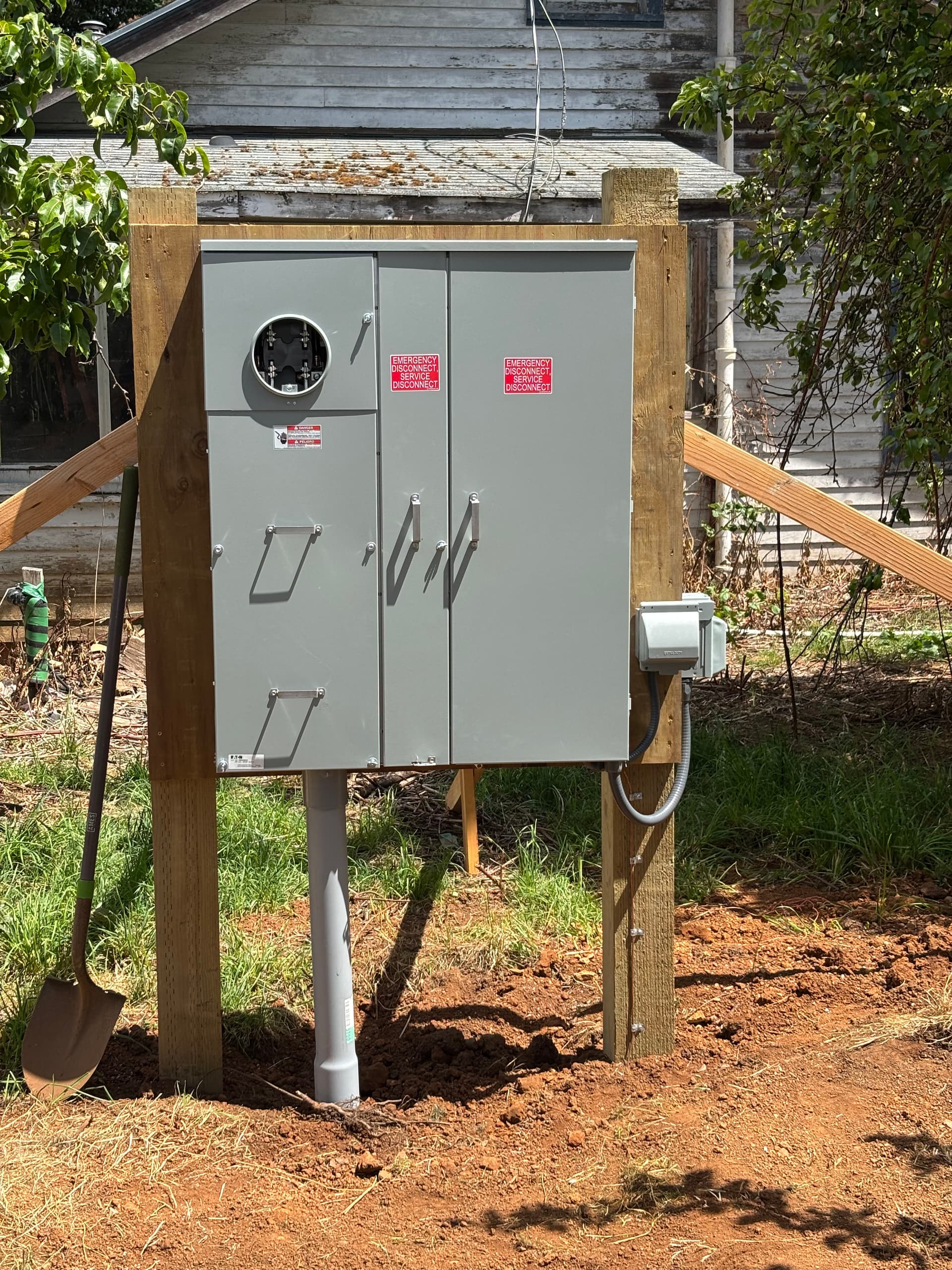 Gallery photos for 400 Amp Service Upgrade Built to Handle Whatever Comes Next: Image #1